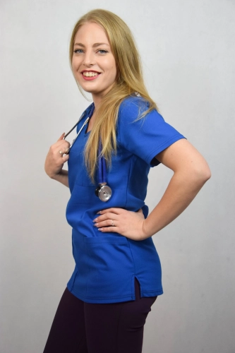 kolorowa odzież dla lekarzy