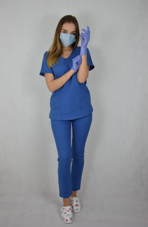 niebieski scrubs