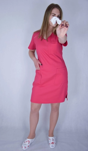 sukienka medyczna różowa