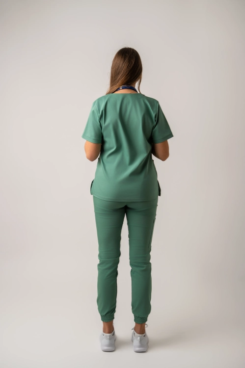 scrubs medyczny zielony